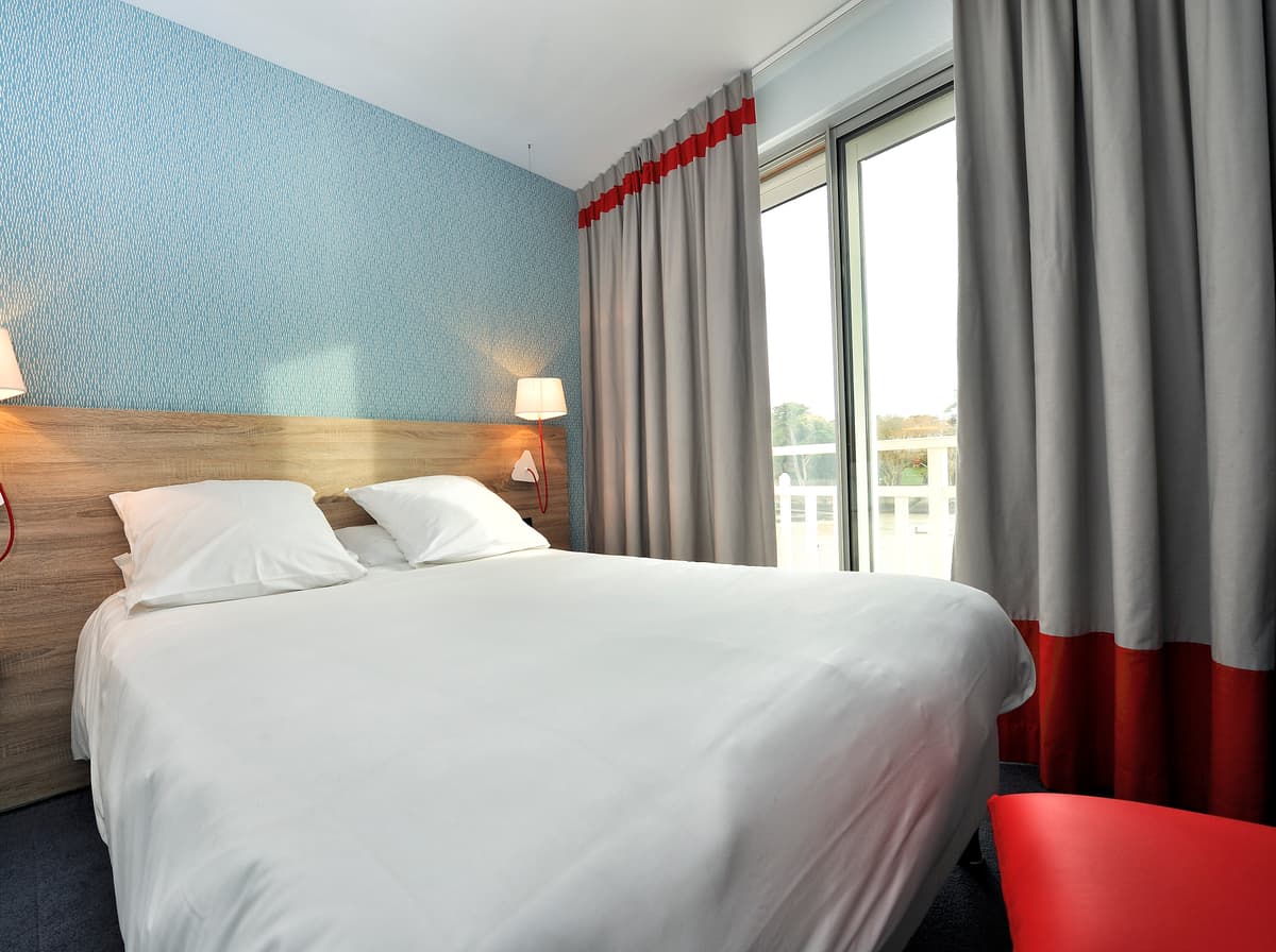 “Standard Port” rooms